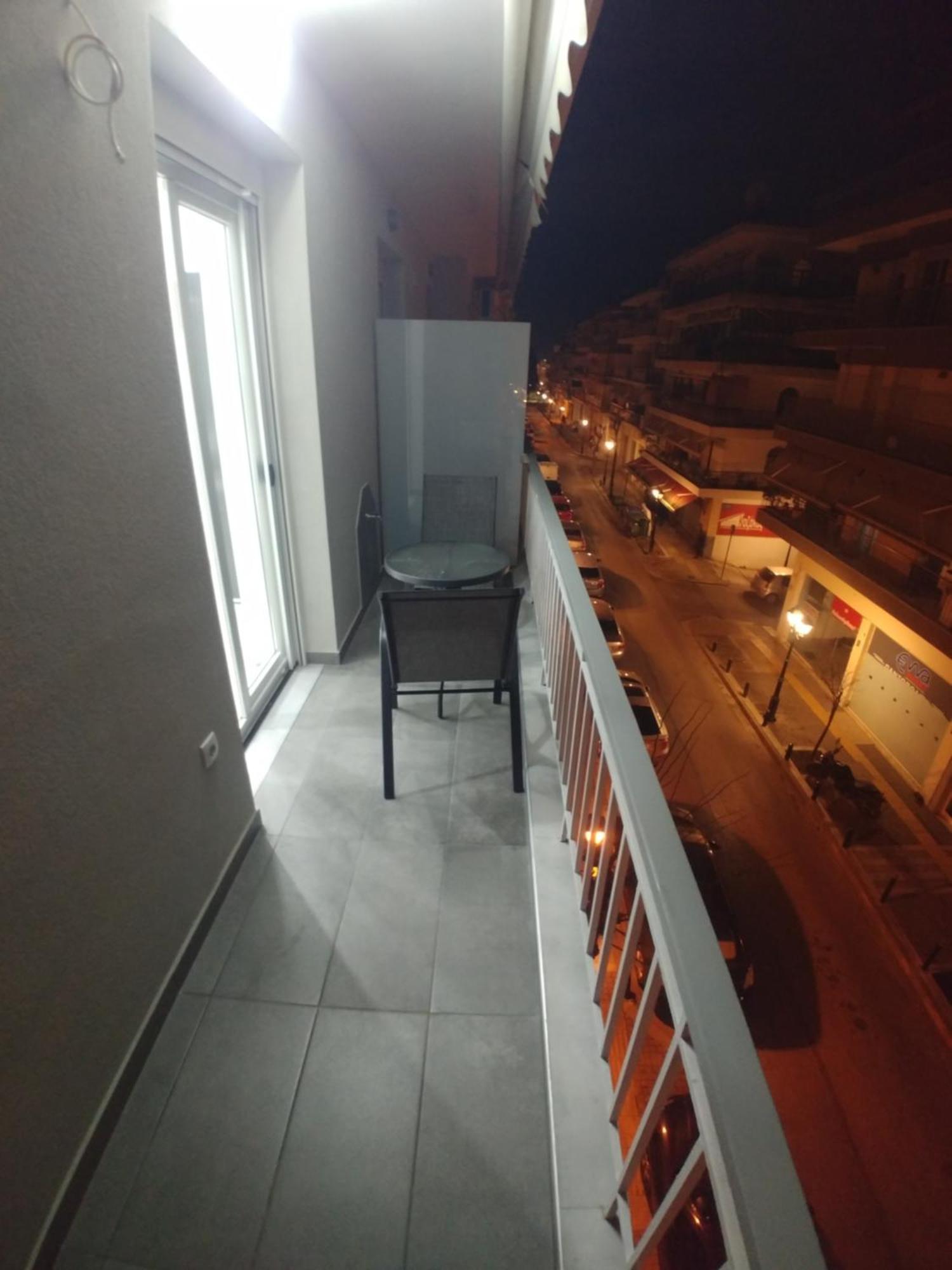 Λαμπερό Διαμέρισμα 2 Salonicco Esterno foto